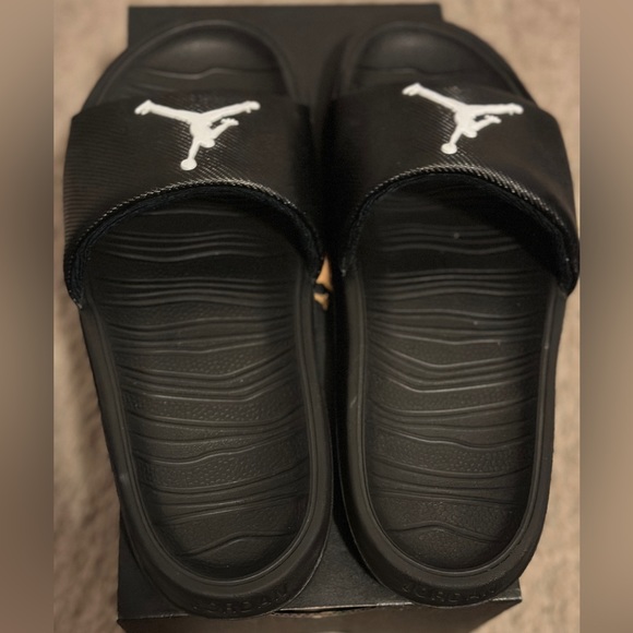 Jordan Other - Gently worn Youth Jordan slides.